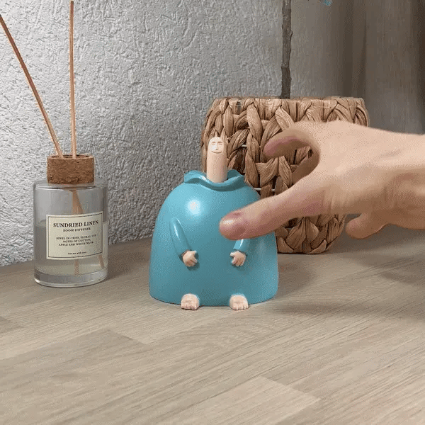 Mr. Middle™ Statue